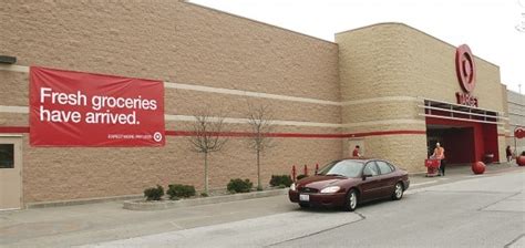 Moline target - SW Moline. 900 42nd Avenue Dr. Moline, IL 61265-6871. Phone: (309) 764-7500. Get directions. Call store. Store map. Store Hours Opens at 8:00am. CVS pharmacy Opens …